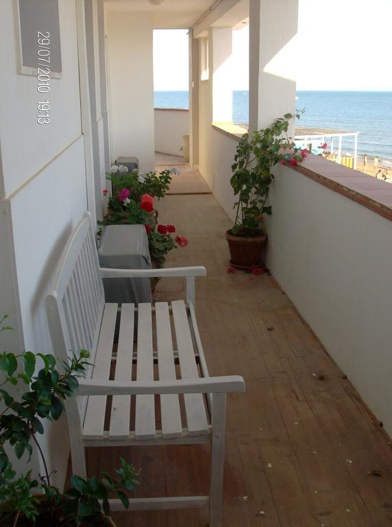 Plaza Beach Hostel Santa Croce Camerina Exterior photo