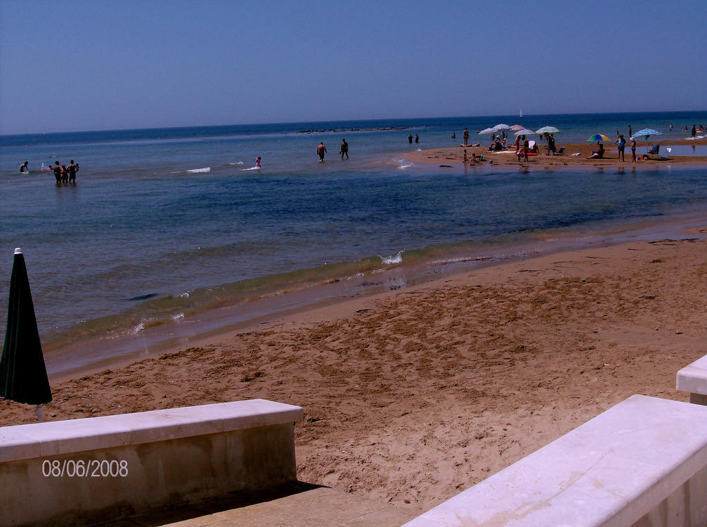 Plaza Beach Hostel Santa Croce Camerina Exterior photo