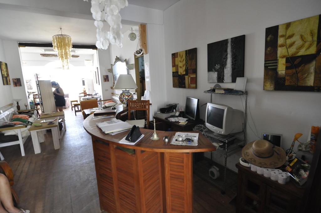 Plaza Beach Hostel Santa Croce Camerina Exterior photo