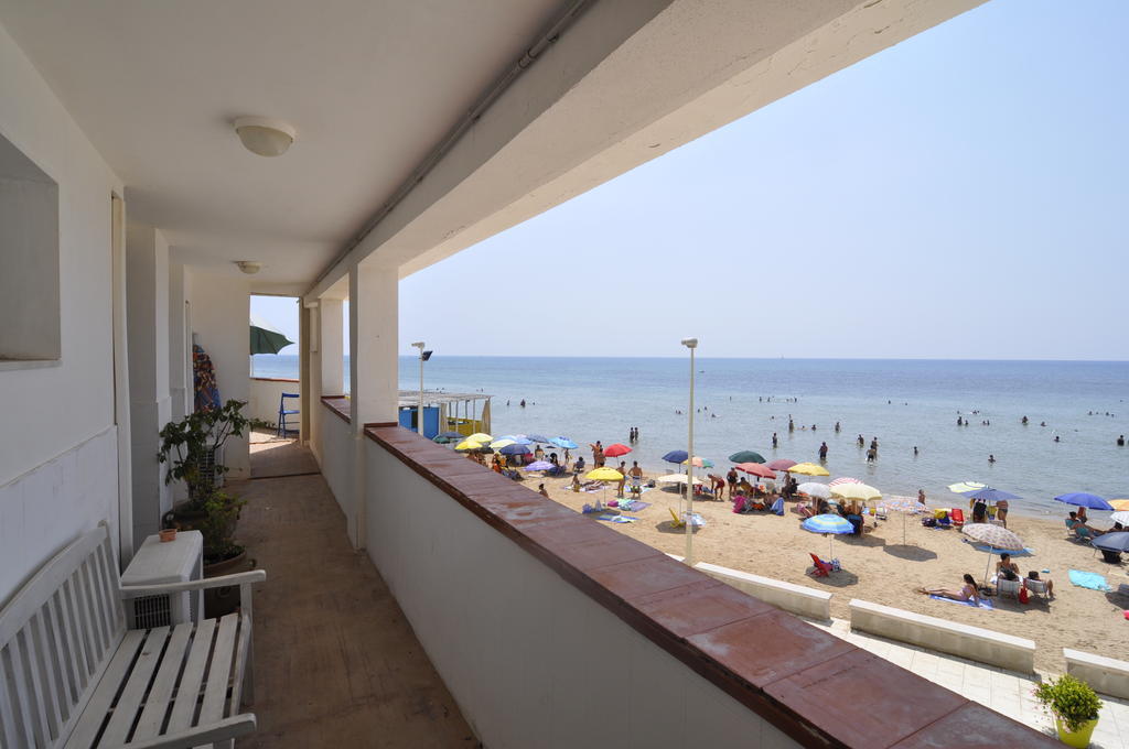 Plaza Beach Hostel Santa Croce Camerina Exterior photo