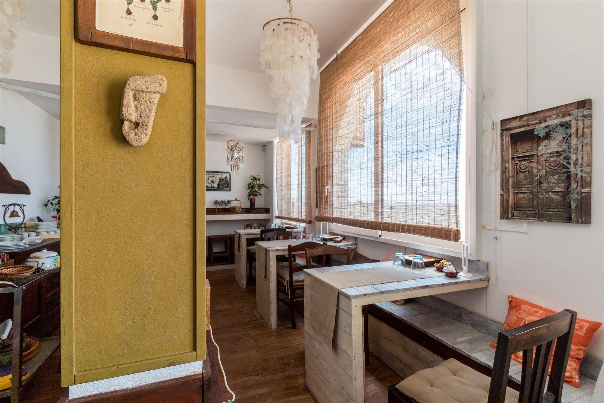 Plaza Beach Hostel Santa Croce Camerina Exterior photo